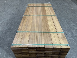 Ca. 80x Guyana Ipé Planken Geschaafd, 25x140mm, lengte 185cm